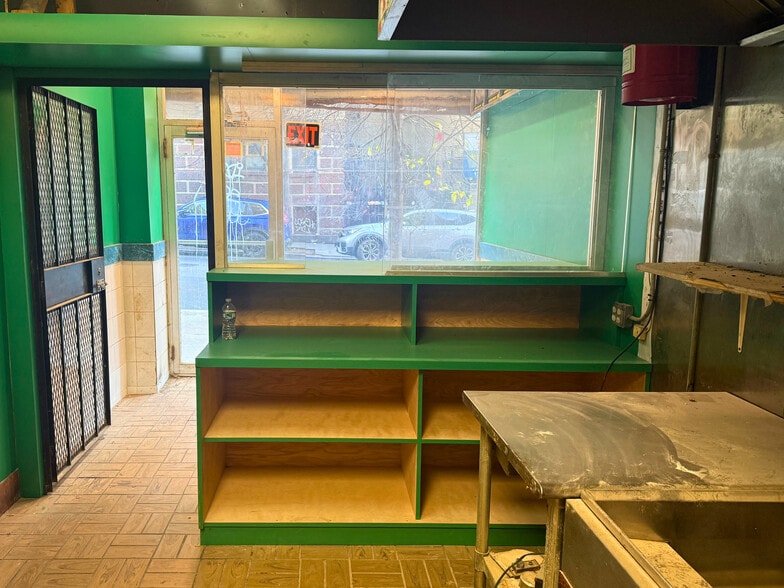 More Photos Of 133 E 157th St, Bronx Restaurant For Lease