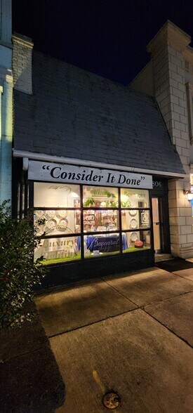 Primary Photo Of 7806 Old Georgetown Rd, Bethesda Storefront For Lease