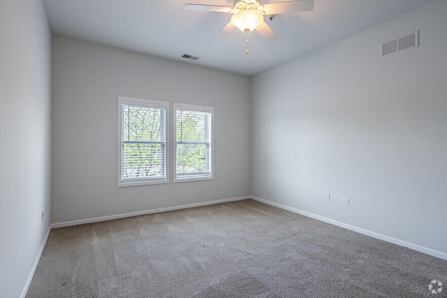 More Photos Of 500 S Third St, Geneva Apartments For Lease