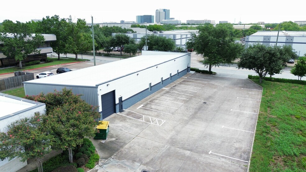 More Photos Of 3664 Walnut Bend Ln, Houston Office For Lease
