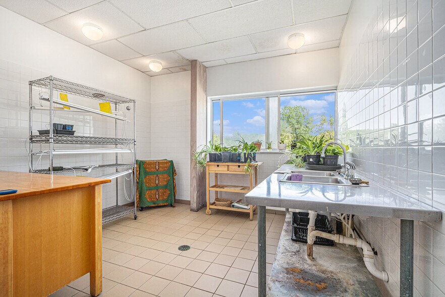 More Photos Of 56968 Dailey Rd, Dowagiac Shelter For Sale