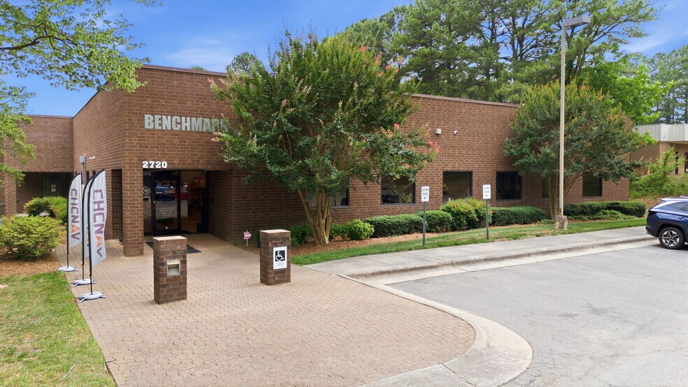 More Photos Of 2720 Discovery Dr, Raleigh Flex For Lease