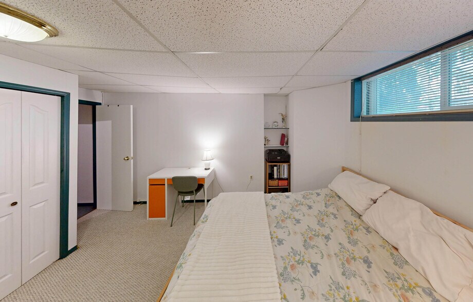 More Photos Of 10941 81 Av NW, Edmonton Dormitory For Sale