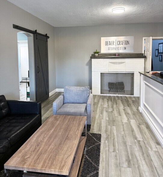 More Photos Of 818 E Charleston Blvd, Las Vegas Office For Sale