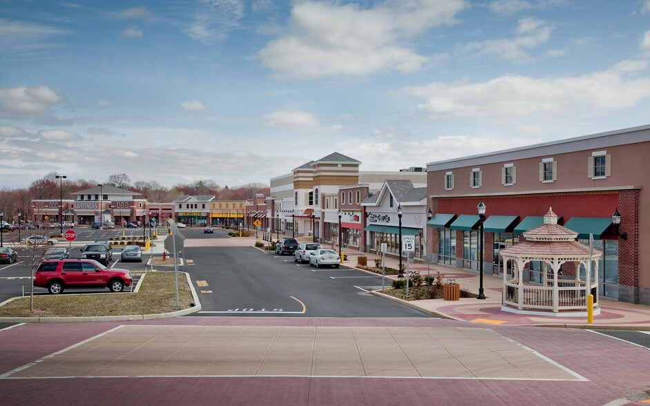 More Photos Of 711 E Evesham Ave, Somerdale Unknown For Lease