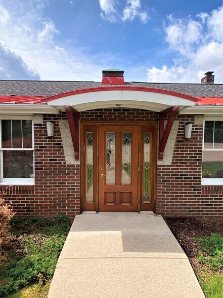 More Photos Of 206 Monroe St, Monroeville Office For Lease
