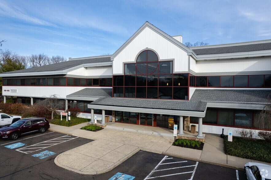 More Photos Of 430-450 Lincoln Hwy, Fairless Hills Office For Lease