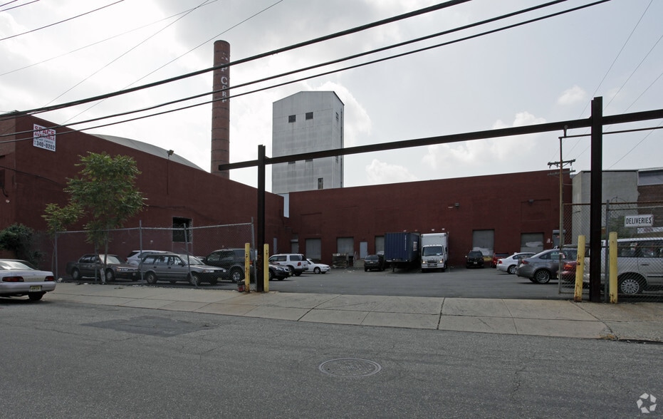 More Photos Of 58-80 Mill St, Paterson Distribution For Lease