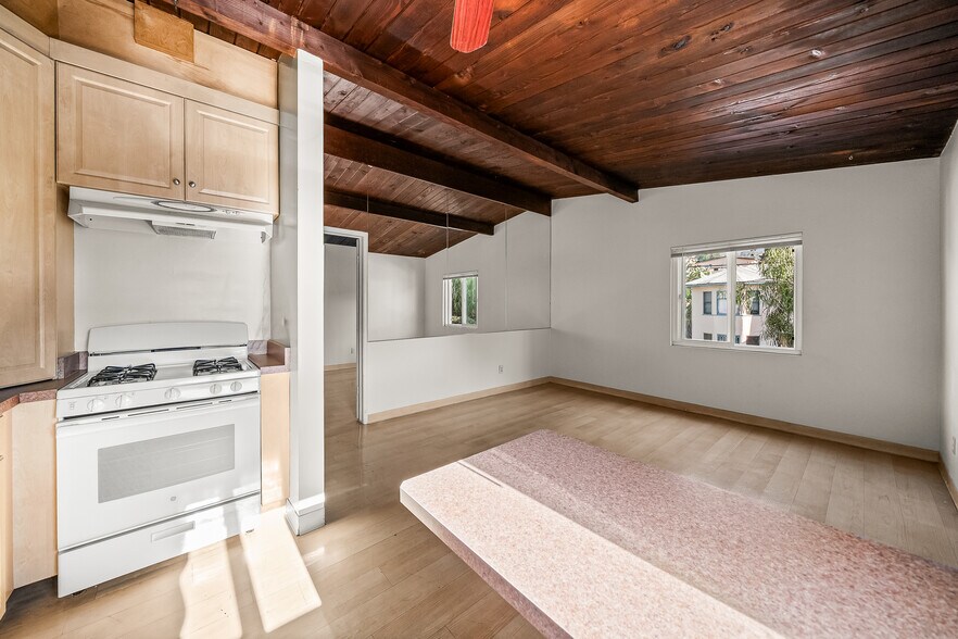 More Photos Of 1011 Laguna St, Santa Barbara Apartments For Sale