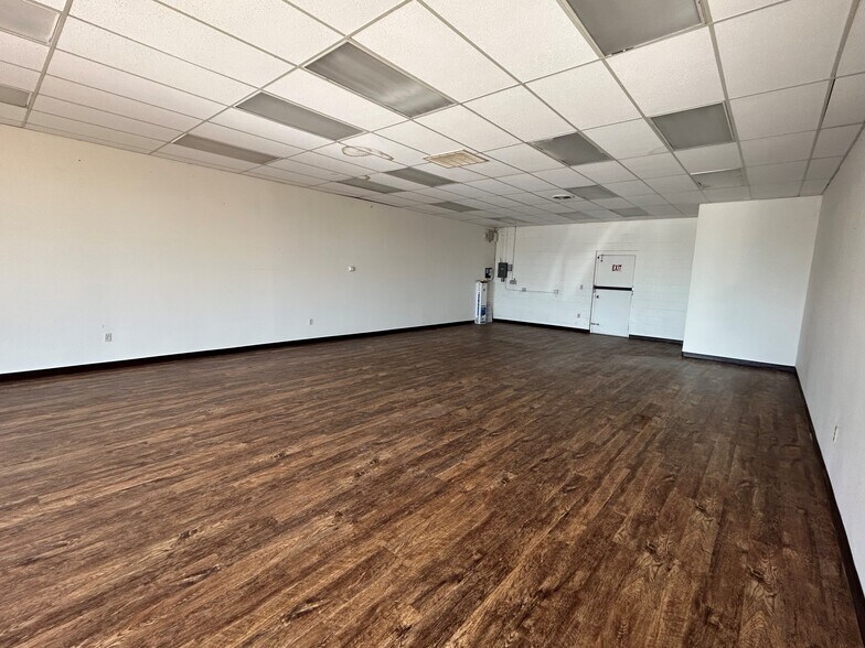 More Photos Of 3410-3454 S Western St, Amarillo Storefront For Lease