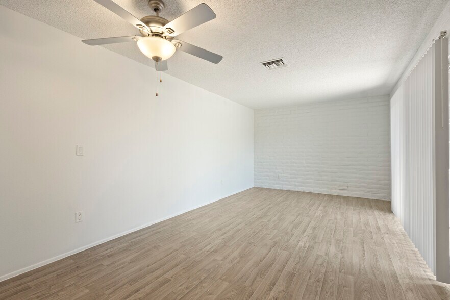 More Photos Of 3737 N Country Club Rd, Tucson Apartments For Sale