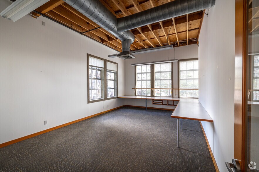More Photos Of 550-590 2nd St, Oakland Office For Lease