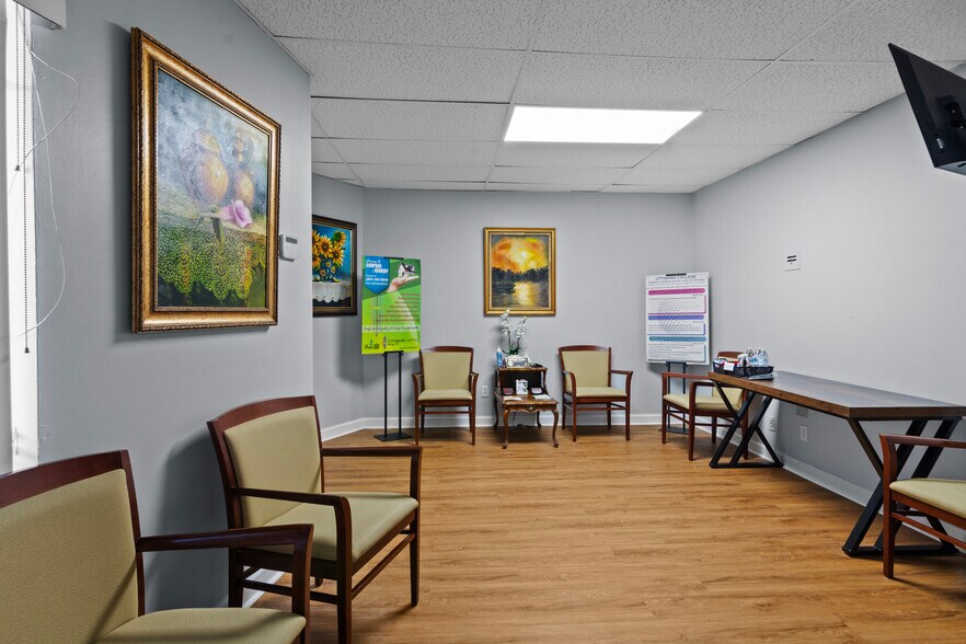 More Photos Of 5801-5841 Dahlia Dr, Orlando Office For Sale