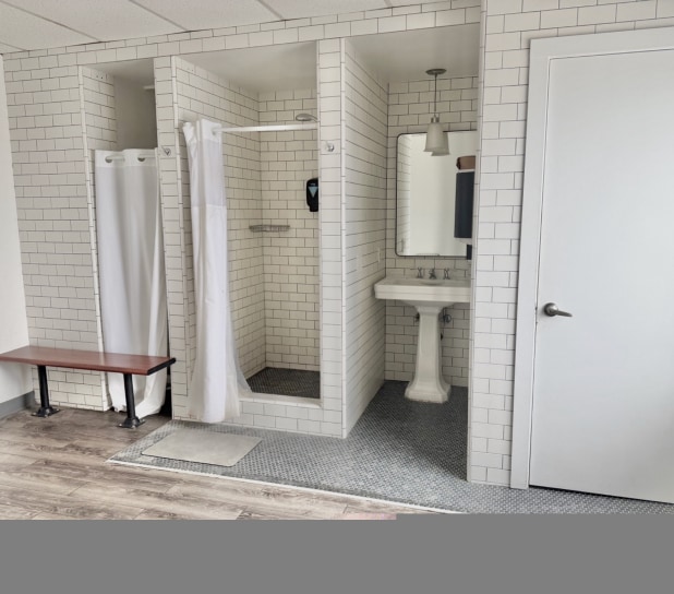 More Photos Of 3201 Santa Monica Blvd, Santa Monica Freestanding For Lease