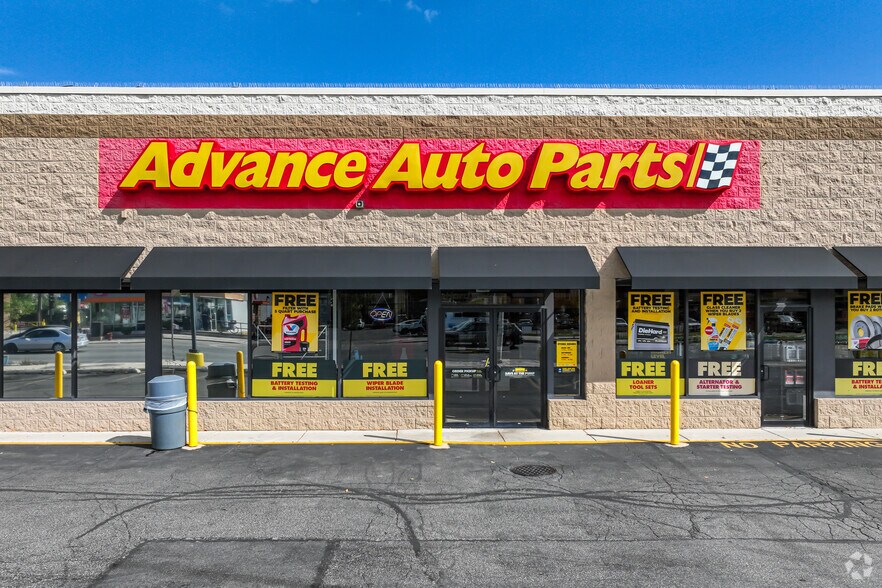 More Photos Of 4301-4323 S Ashland Ave, Chicago Storefront For Lease