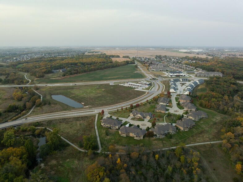 More Photos Of 142nd & Douglas Pky, Urbandale Land For Sale