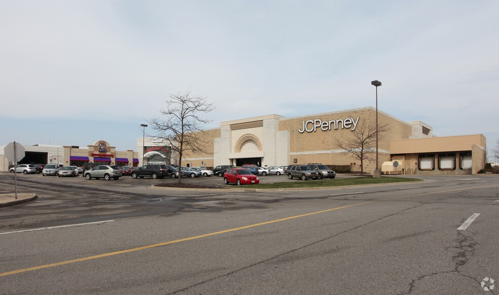More Photos Of 2209 Richland Mall, Mansfield Storefront For Lease