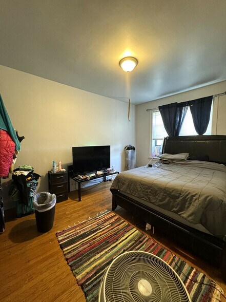 More Photos Of 8156 S Laflin St, Chicago Apartments For Sale