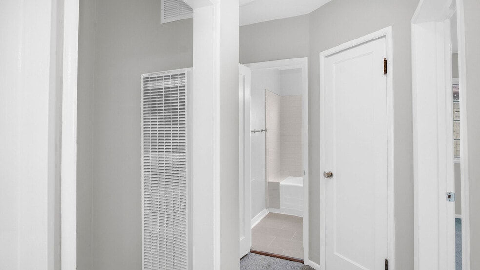 More Photos Of 10346 Oro Vista Ave, Sunland Multifamily For Sale