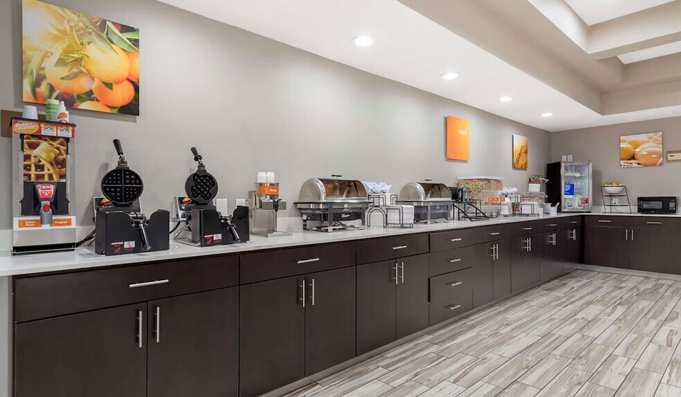 More Photos Of 6039 W Interstate 10, San Antonio Hotel For Sale