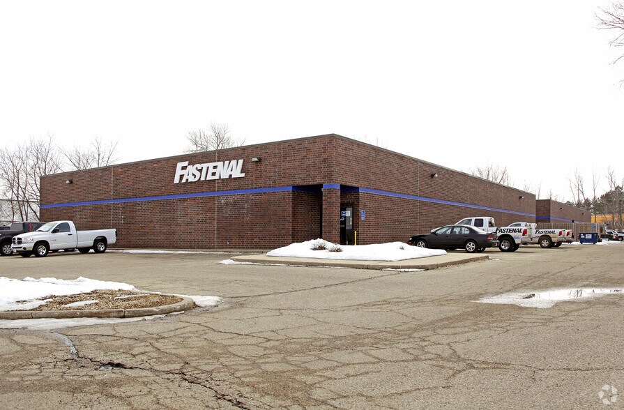 More Photos Of 6268 Highway 101, Shakopee Warehouse For Lease