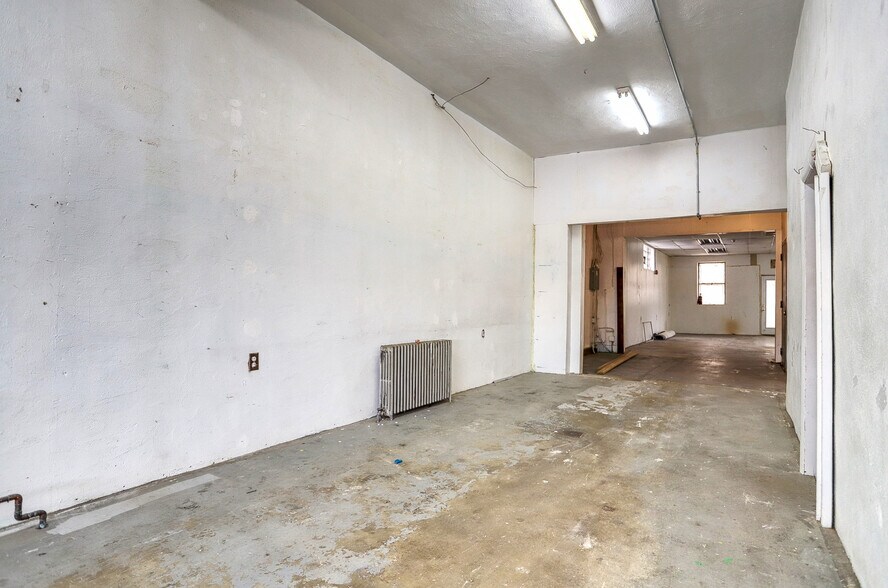 More Photos Of 808 Kennedy Blvd, Union City Storefront Retail Residential For Lease