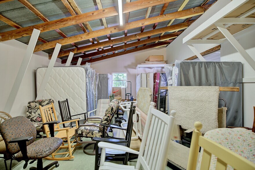More Photos Of 2815 State Road 17 S, Avon Park Light Distribution For Sale