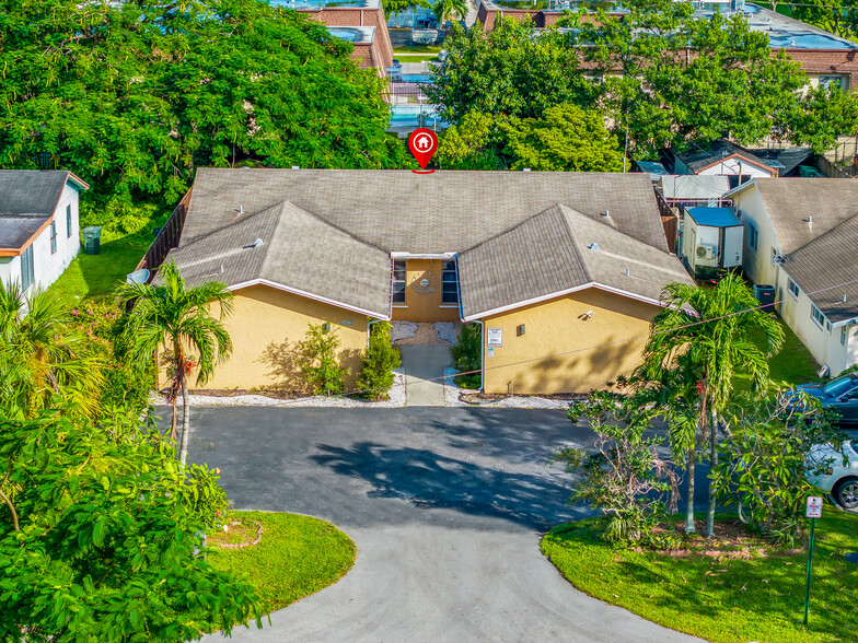 Primary Photo Of 4475 SW 54th Ct, Fort Lauderdale Apartments For Sale