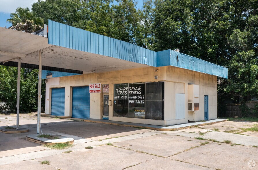 Primary Photo Of 749 S Edgewood Ave, Jacksonville Auto Repair For Sale