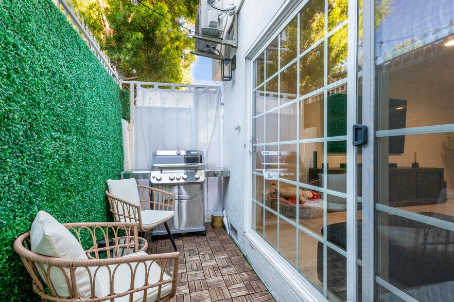 More Photos Of 4427 Camero Ave, Los Angeles Apartments For Sale