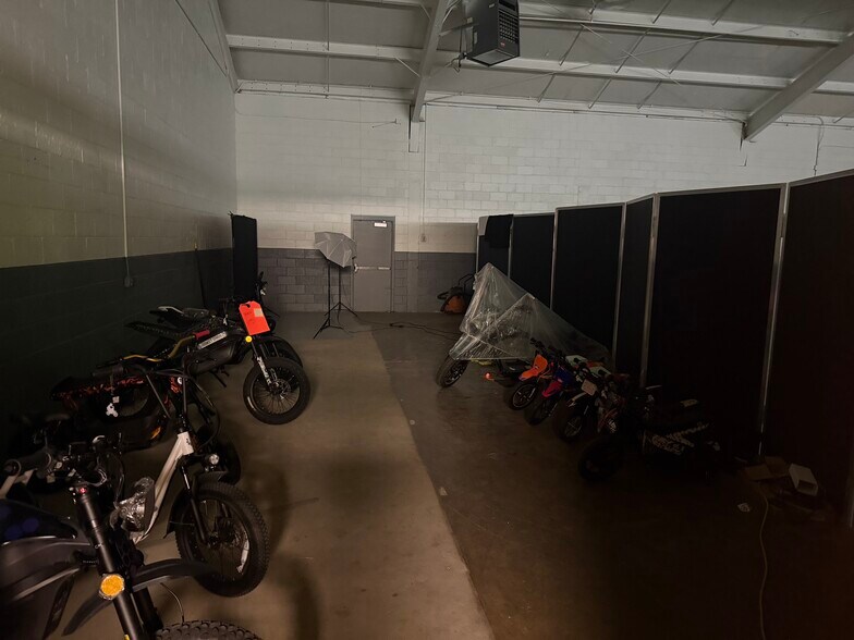 More Photos Of 620 W Vermijo Ave, Colorado Springs Warehouse For Lease