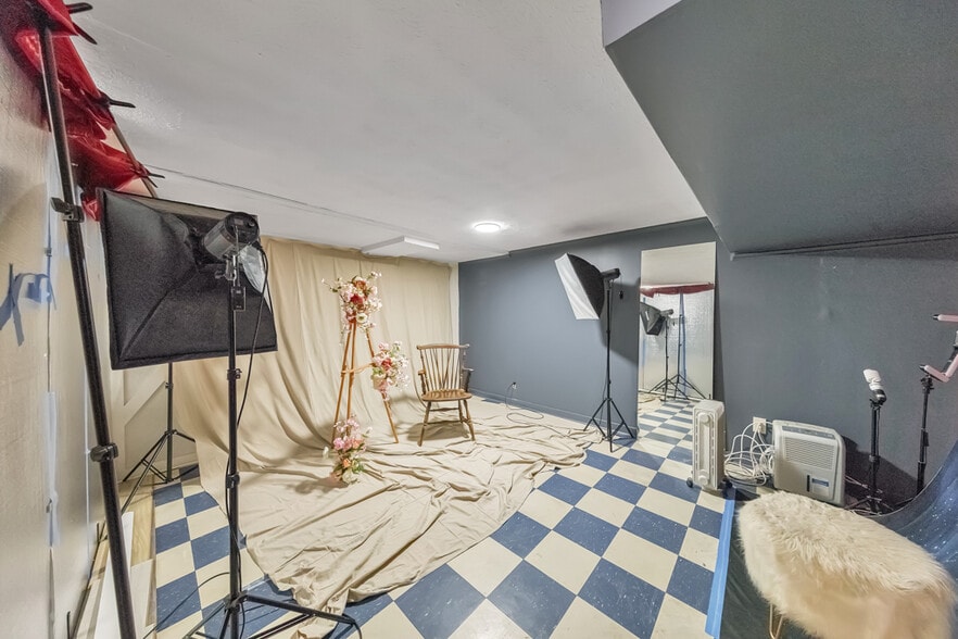 More Photos Of 2440 Sandy Plains Rd, Marietta Office For Sale
