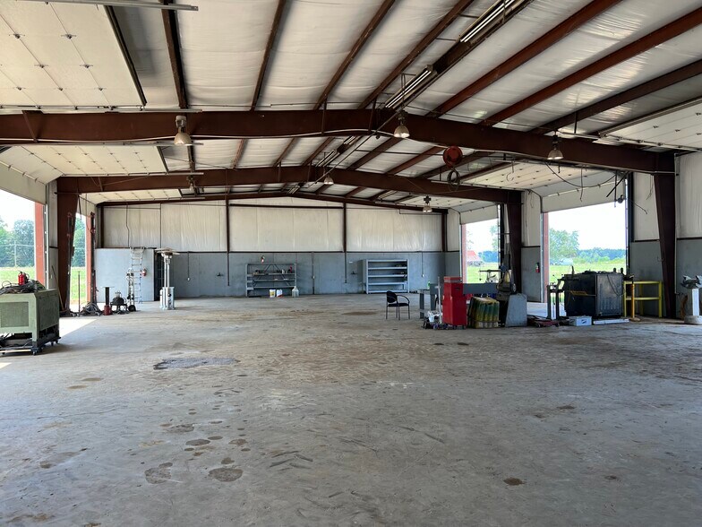 More Photos Of 173 Porterville Rd, Sarepta Industrial For Lease