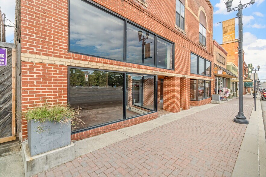 More Photos Of 824 Tennessee Ave, Etowah Storefront Retail Office For Sale