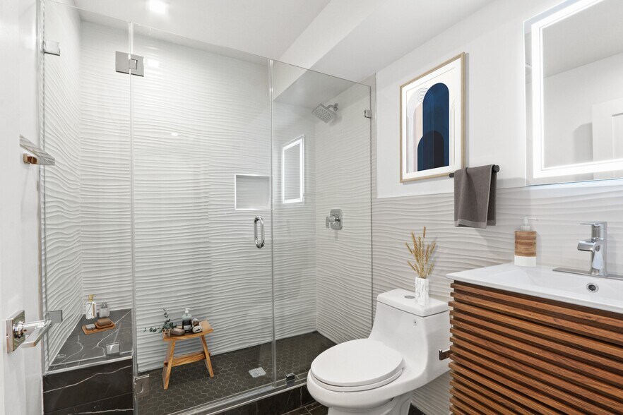 More Photos Of 1445 N Avenue 47, Los Angeles Apartments For Sale