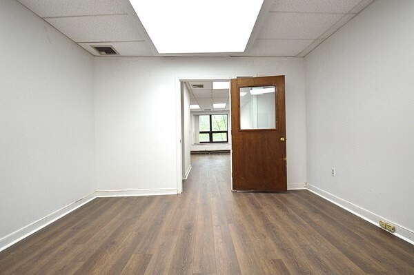 More Photos Of 1368-1376 Beacon St, Brookline Storefront Retail Office For Lease