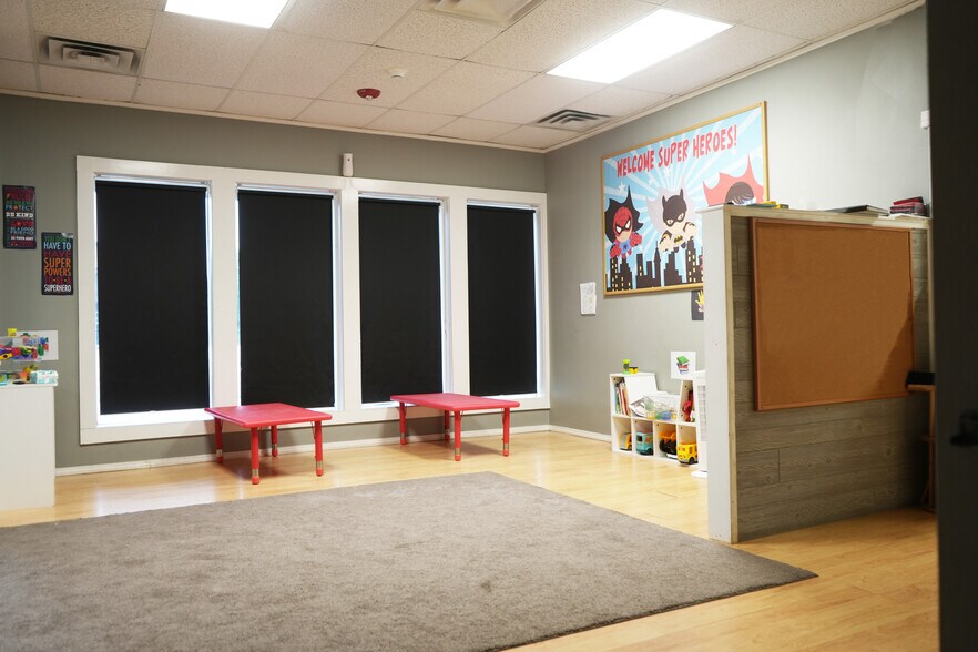 More Photos Of 1555 Echota Ave, Tahlequah Office For Sale