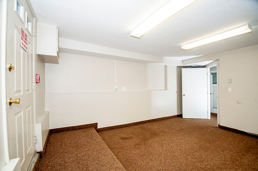 More Photos Of 4 Davis Ct, Brookline Loft Creative Space For Lease