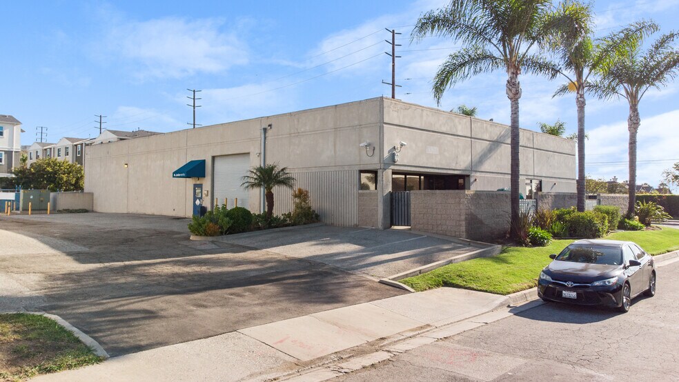 More Photos Of 2350-2400 S Central Ave, Compton Warehouse For Lease