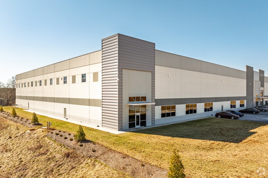 Primary Photo Of 3041 Hendren Rd, Whitsett Industrial For Lease