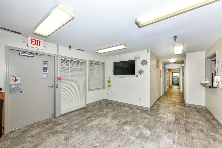 More Photos Of 1640 N Ritter Ave, Indianapolis Medical For Lease