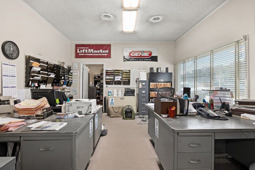 More Photos Of 1455-1469 El Camino Real, Belmont Freestanding For Lease