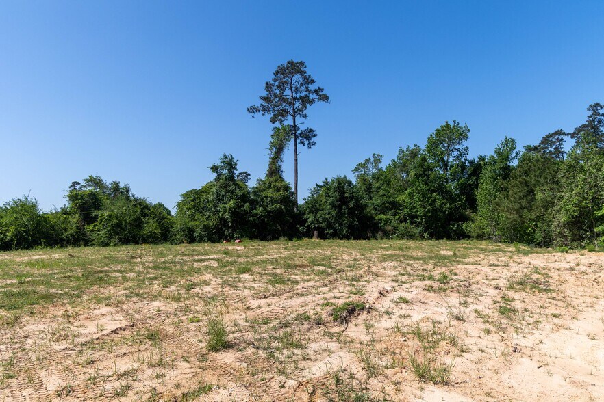 More Photos Of 26205 FM 2978, Magnolia Light Distribution For Sale