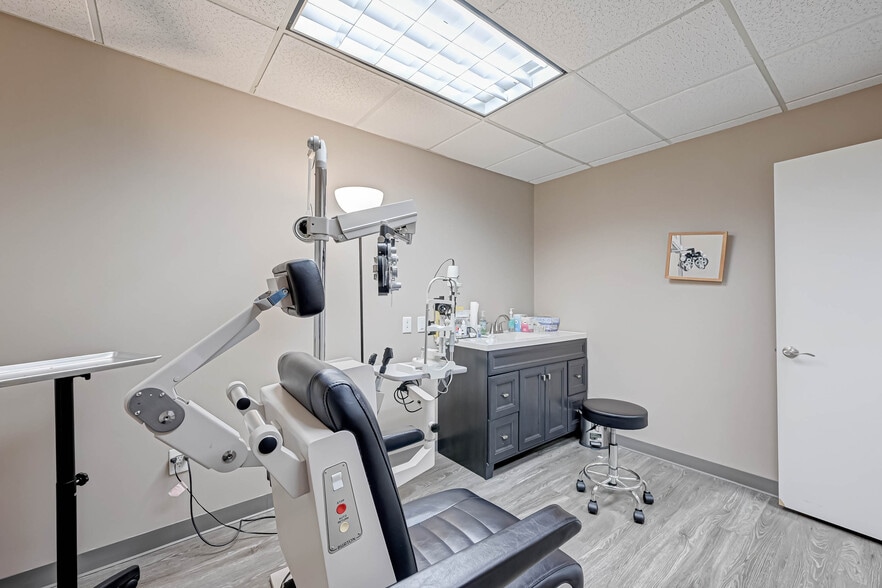 More Photos Of 2503-2510 Westminister St, Pearland Medical For Sale