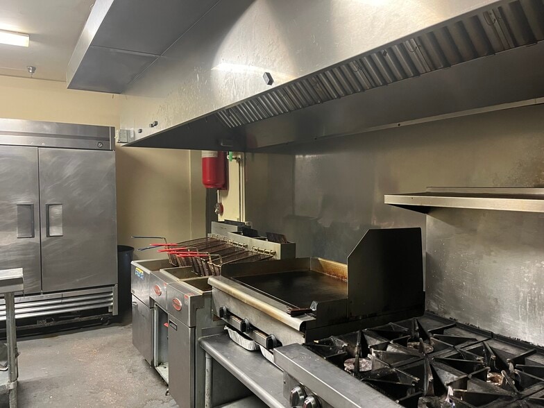 More Photos Of 745 Washington Ave, Greenville Hotel For Sale