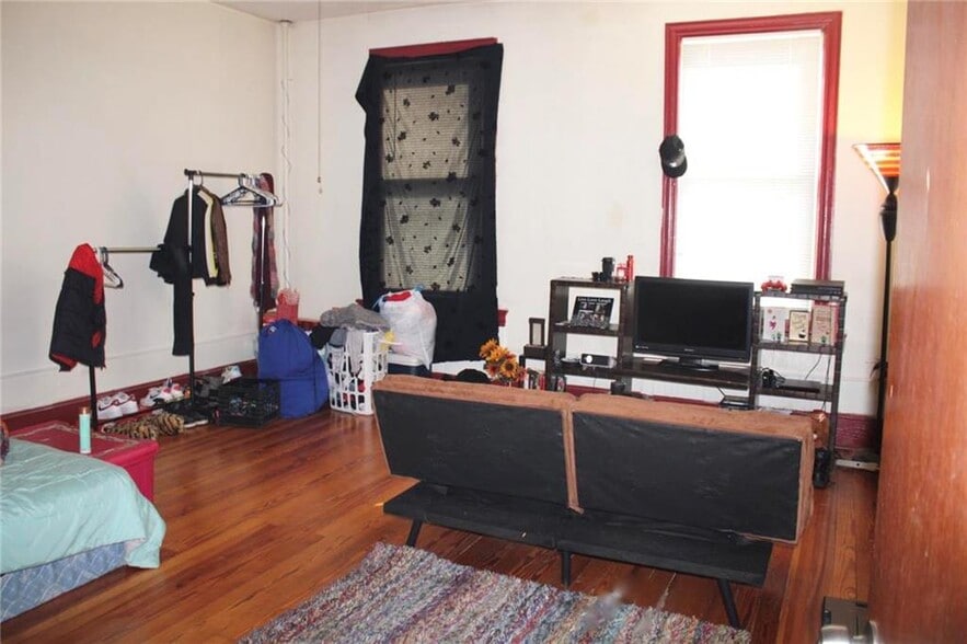 More Photos Of 429 Northampton St, Easton Apartments For Sale