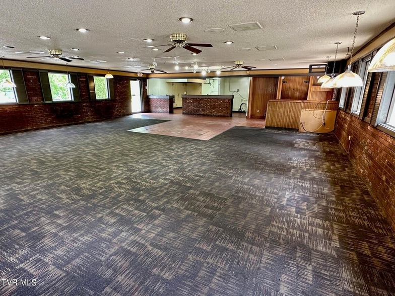More Photos Of 920 E 5th St N, Big Stone Gap Restaurant For Sale