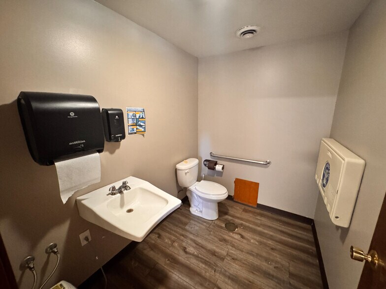 More Photos Of 95 E Main St, Carrollton Office For Sale