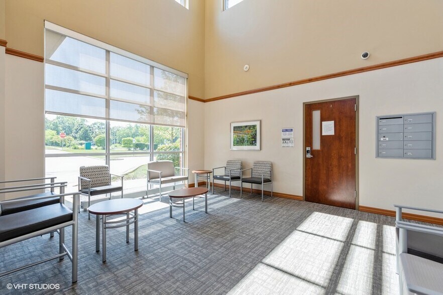 More Photos Of 350 Surryse Rd, Lake Zurich Medical For Lease