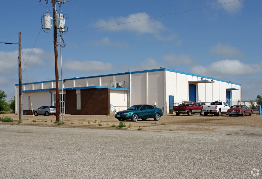 Primary Photo Of 1333 E 44th St, Lubbock Industrial For Sale